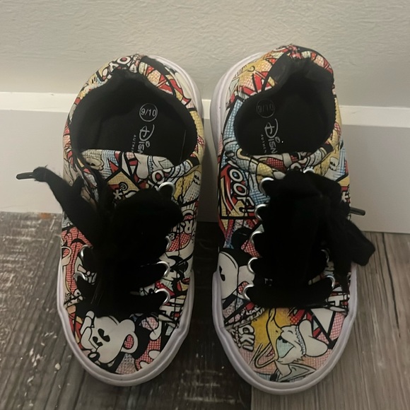 Disney parks character shoes - Picture 1 of 6